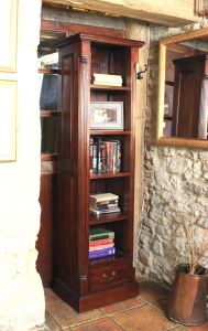 Granada Mahogany Narrow Alcove Bookcase
